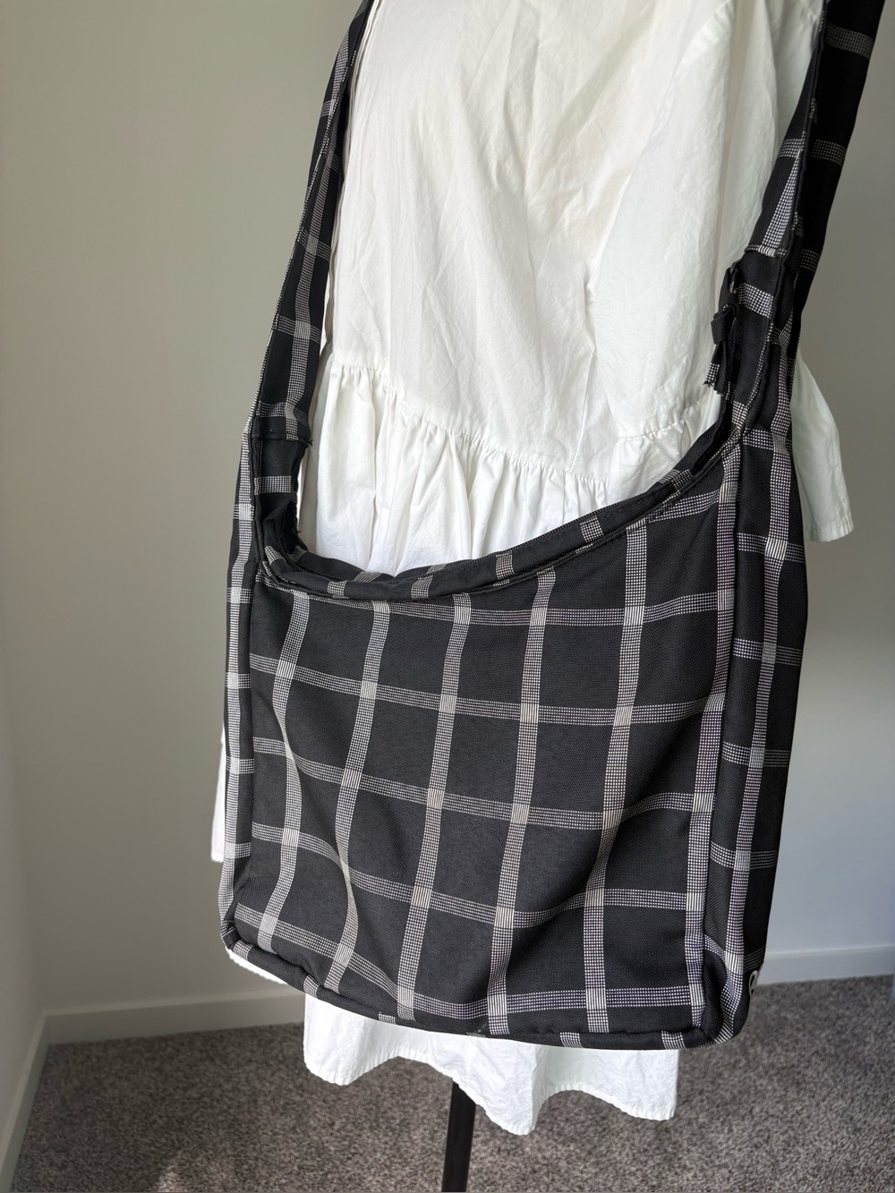 Ogio Plaid crossbody bag - Picture 4 of 12